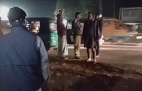 দাসপাড়ায় দফায় দফায় সংঘর্ষ