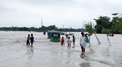 সুনামগঞ্জের নিম্নাঞ্চল, ভোগান্তিতে দুই লাখ মানুষ
