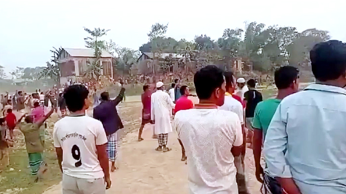 শান্তিগঞ্জে ধান শুকানোর খলা নিয়ে সংঘর্ষ, আহত ১৫