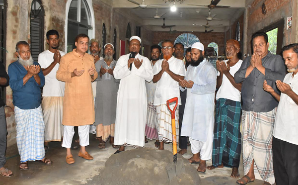মসজিদ ও মাদ্রাসার উন্নয়নে ভূমিকা রাখা প্রত্যেক মুসলিমের নৈতিক দায়িত্ব : কয়েস লোদী