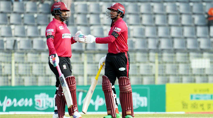 বরিশালের কাছে হারল খুলনা