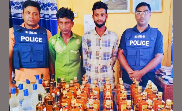 সুনামগঞ্জের যাদুকাটা নদীতে ভারতীয় মদসহ দুই যুবক আটক