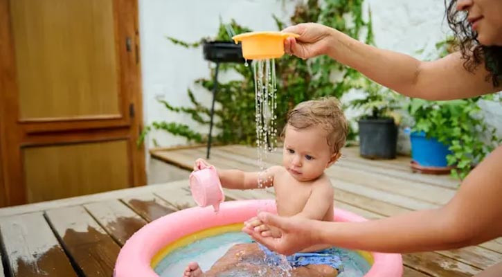 গরমে শিশুর বাড়তি যত্ন জরুরি