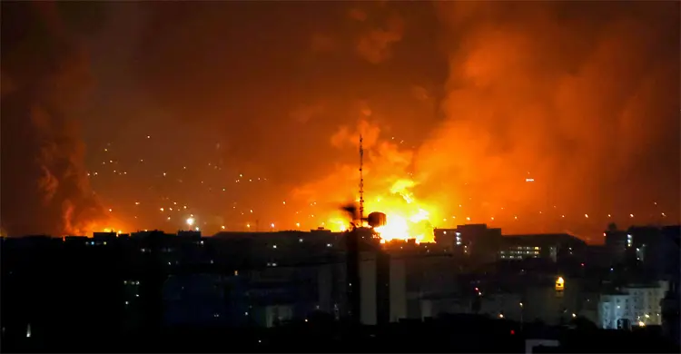 আরও লাখ লাখ মানুষকে ক্ষুধার দিকে ঠেলে দেবে ইরান যুদ্ধ