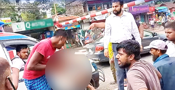 কাজিরবাজার সেতুর লোহার বারে আঘাত  ট্রাক-হেল্পারের মৃত্যু  