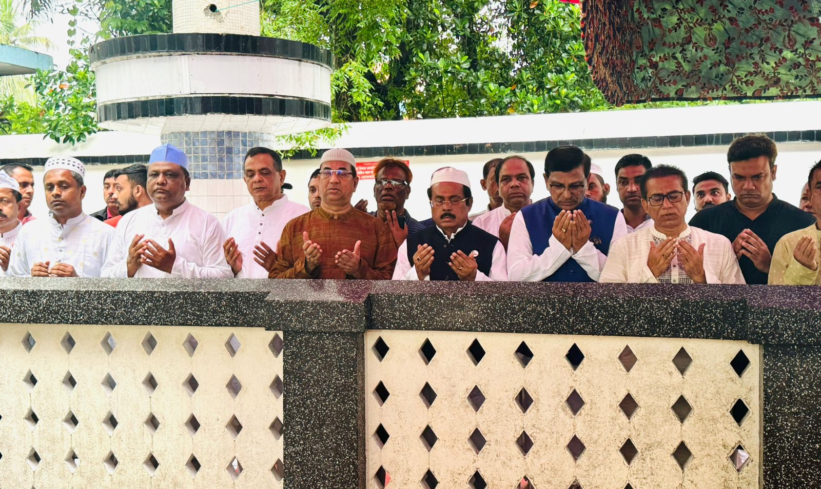 সিলেটে পৌছেঁছেন নানক সহ আওয়ামীলীগ নেতারা
