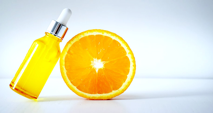 উজ্জ্বল ত্বক পেতে ঘরেই বানান ভিটামিন সি সিরাম