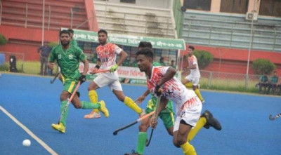 মেহেদী-লিশামের হ্যাটট্রিকে সুপার সিক্সে অ্যাজাক্স