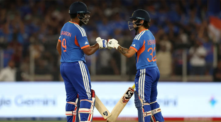 নিউজিল্যান্ডকে তুলোধুনো করে ভারতের তৃতীয় শিরোপা