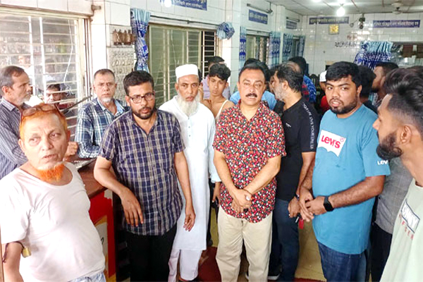 নগরীর ৩টি রেষ্টেুরেন্টে হামলা ও ভাঙচুর