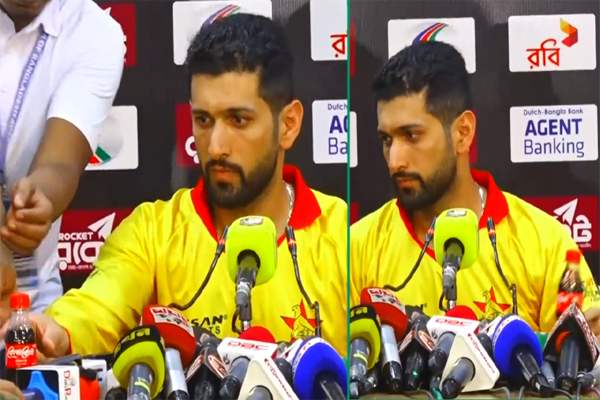 কোকাকোলার বোতল সরিয়ে দিলেন সিকান্দার রাজা