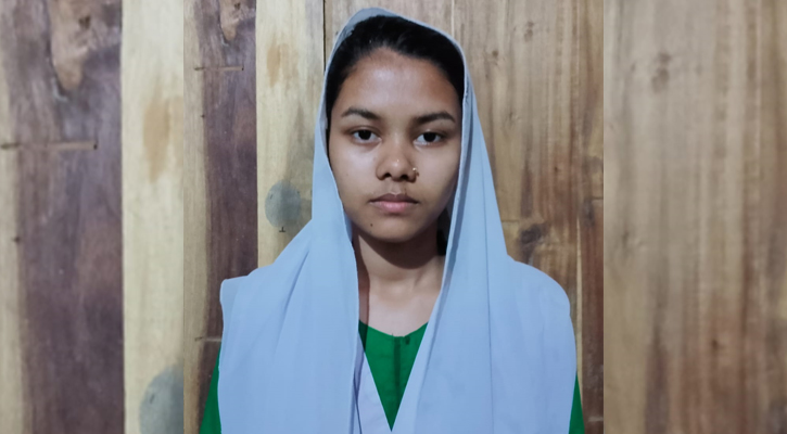 বাবার মরদেহ বাড়িতে রেখে পরীক্ষায় বসল তারিন