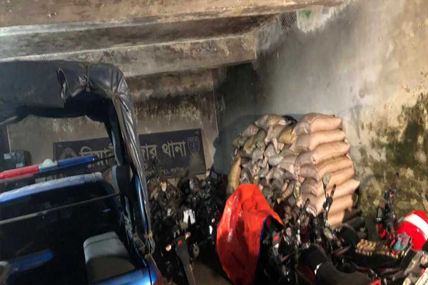 সিলেটে দেড় টন চিনি লুটের ঘটনায় মামলা, উদ্ধার ৮০ বস্তা 