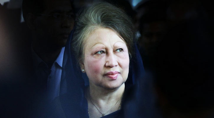 জীবন্ত কিংবদন্তি দেশনেত্রী খালেদা জিয়া