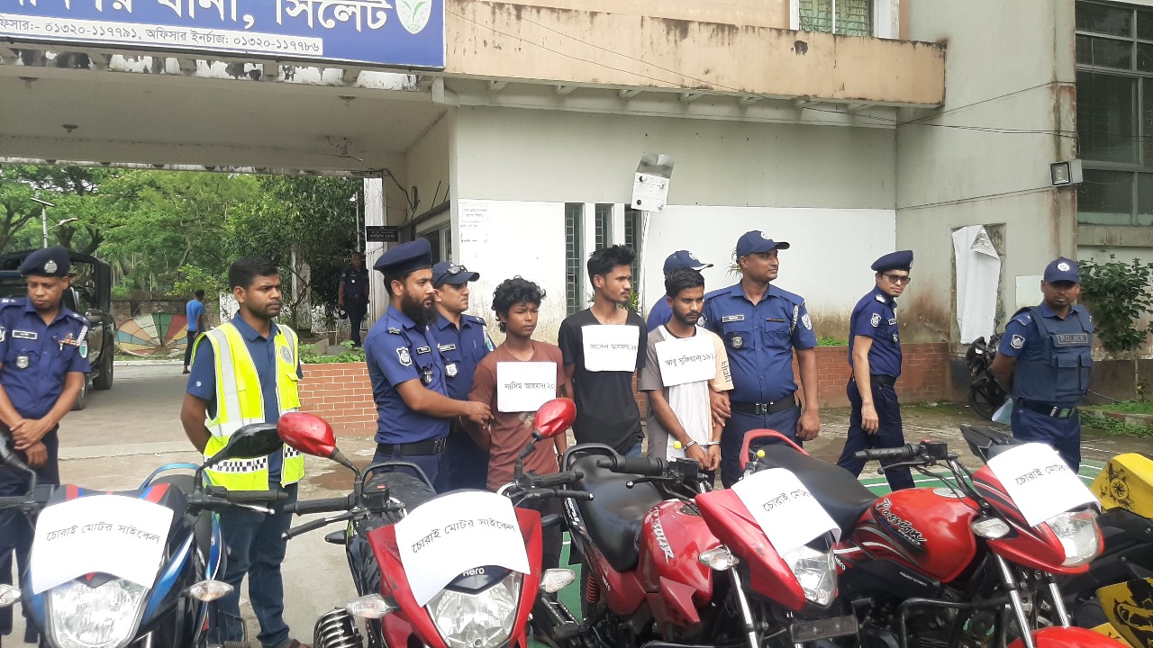 ওসমানীনগরে ৮টি চোরাই মোটরসাইকেল উদ্ধার, গ্রেফতার ৩