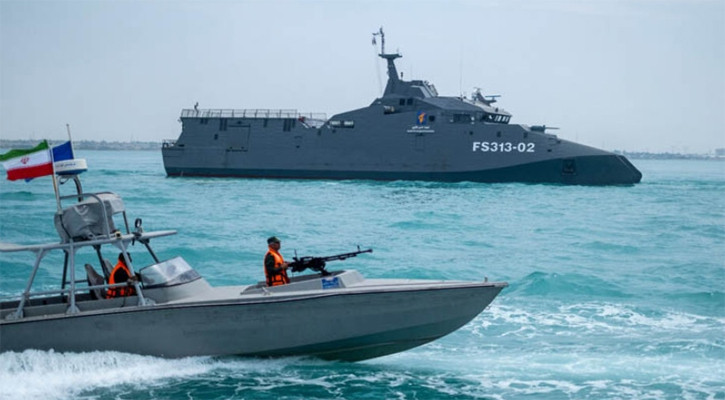 হরমুজের মাইন বসাচ্ছে ইরান, জাহাজ নিরাপত্তা এখন সম্ভব নয় বলছে মার্কিন নৌবাহিনী