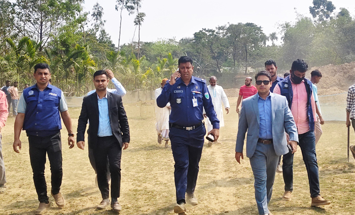 বালু উত্তোলন বন্ধে জাফলংয়ে প্রশাসনের অভিযান: পেলুডার ও ট্রাক জব্দ, আটক ২