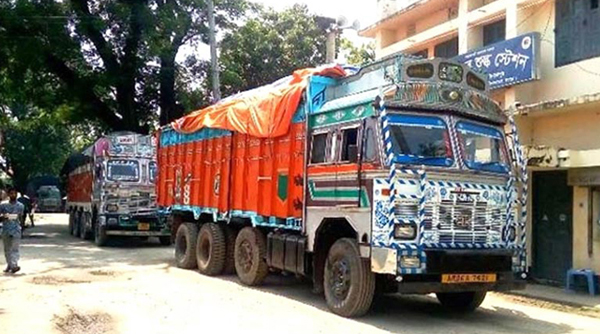 ১৯ মাস পর চাল আমদানি শুরু, দাম কমার আশা