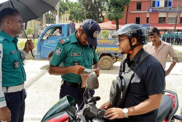 সিলেটে মোটরসাইকেল চালকদের জন্য পুলিশের নতুন বিধিনিষেধ