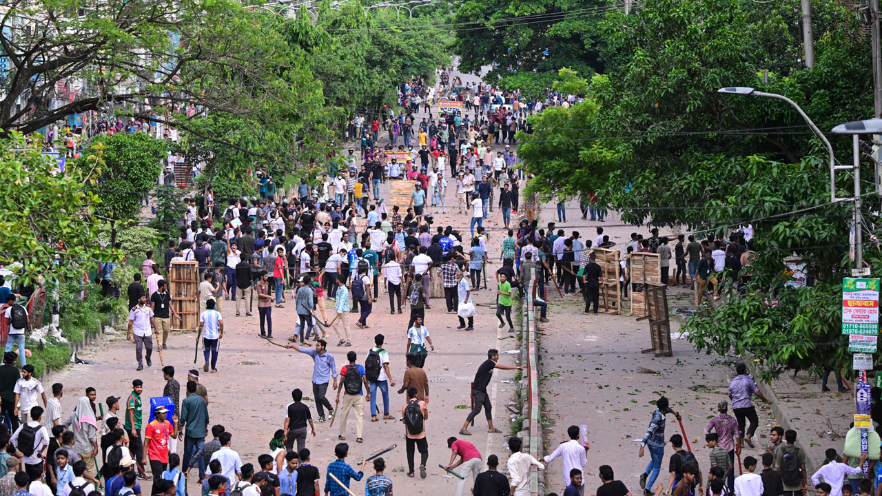 সিলেটে ৩ থানায় ১১ মামলা : গ্রেফতার ১৩৯