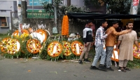 বেড়েছে ফুলের কদর