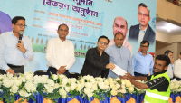 পরিচ্ছন্নতাকর্মীরাই সিটি করপোরেশনের প্রাণ: বাণিজ্যমন্ত্রী পরিচ্ছন্নতাকর্মীরাই সিটি করপোরেশনের প্রাণ: বাণিজ্যমন্ত্রী