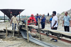 জাফলংয়ের ইসিএ এলাকায় ১০ ড্রেজার ও ৬ এক্সকেভেটর ধ্বংস