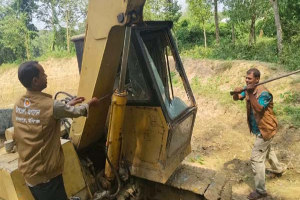 মাধবপুরে অবৈধ বালু উত্তোলনের বিরুদ্ধে অভিযান, ধ্বংস ৩ ড্রেজার-বেকো ও ১ হাজার ফুট পাইপ মাধবপুরে অবৈধ বালু উত্তোলনের বিরুদ্ধে অভিযান, ধ্বংস ৩ ড্রেজার-বেকো ও ১ হাজার ফুট পাইপ