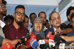 ‘আমার রায়হানকে যারা নির্যাতন করে মেরেছে, তারা তো পালিয়ে গেছে’