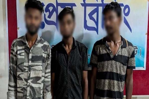 বন্দরবাজারে চোরাই মালামালসহ আটক ৩ বন্দরবাজারে চোরাই মালামালসহ আটক ৩