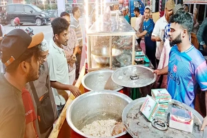 মৌলভীবাজারে ইফতারে জনপ্রিয়তার শীর্ষে ‘আখনি পোলাও’