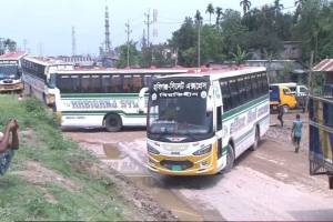 প্রশাসনের আশ্বাসে প্রত্যাহার হবিগঞ্জ বাস-মালিক সমিতির মহাসড়ক অবরোধ