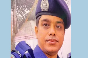 চুনারুঘাটে এএসআই অতনুর বিরুদ্ধে ঘুষ নেওয়ার ভিডিও, একদিন আগেই প্রত্যাহার হন আরেক এএসআই চুনারুঘাটে এএসআই অতনুর বিরুদ্ধে ঘুষ নেওয়ার ভিডিও, একদিন আগেই প্রত্যাহার হন আরেক এএসআই