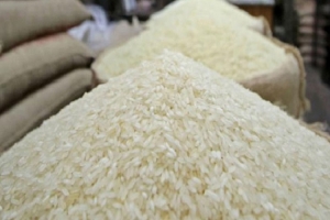 চালের দামে রেকর্ড, আমদানিতে অনীহা