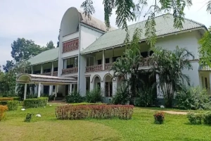 ১৬ দিন সেবা বন্ধ ক্যামেলিয়া হাসপাতালে, বিপাকে লাখো শ্রমিকরা
