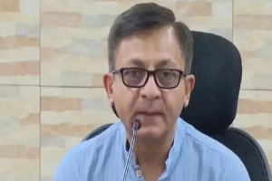 এলপিজি নিয়ে বাজার কারসাজি করলে কঠোর ব্যবস্থা: বাণিজ্যমন্ত্রী