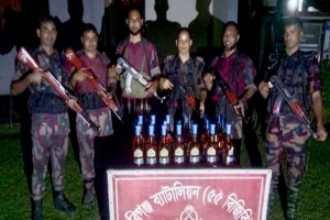 সীমান্তে বিজিবির পৃথক অভিযান, ২০ লাখ টাকার ভারতীয় পণ্য জব্দ সীমান্তে বিজিবির পৃথক অভিযান, ২০ লাখ টাকার ভারতীয় পণ্য জব্দ