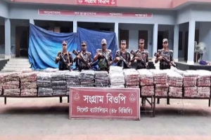 গোয়াইনঘাট সীমান্তে প্রায় দেড় কোটি টাকার অবৈধ পণ্য জব্দ