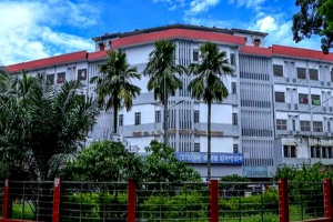 ওসমানী হাসপাতালে নির্ধারিত সময় মানছেন না অধিকাংশ চিকিৎসক ওসমানী হাসপাতালে নির্ধারিত সময় মানছেন না অধিকাংশ চিকিৎসক