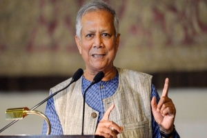 জাতিসংঘে বাংলাদেশের ৫০ বছর : মধ্যমণি ড. ইউনূস