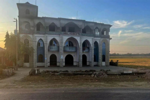 নবীগঞ্জে ১০ লাখের ক্ষতিপূরণ ২০ কোটি