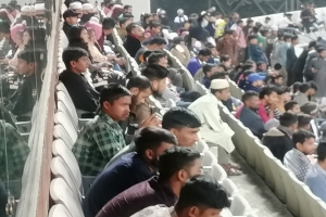 সিলেটে জিয়া ক্রিকেট টুনামেন্টে স্টেডিয়ামে দর্শকদের সরব উপস্থিতি 
