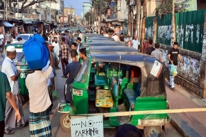 হকার নেই, তবুও যনজট পিছু ছাড়ছে না নগরবাসীর