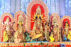 মহাসপ্তমীতে পূজামণ্ডপে ভক্তদের ঢল, সিলেটে উৎসবের আমেজ মহাসপ্তমীতে পূজামণ্ডপে ভক্তদের ঢল, সিলেটে উৎসবের আমেজ