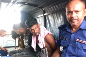 তামাবিল মহাসড়কে ছিনতাই শেষে জনতার কাছে আটক