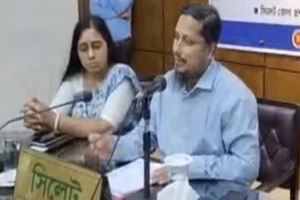  সিলেটে সরকারি কর্মকর্তাদের ‘তুলনামূলক প্রতিবেদন’ মাসের শুরুতে দিতে ডিসির নির্দেশ 