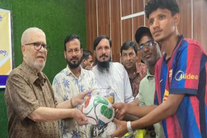 সার নিয়ে কালোবাজারি হলে কঠোর ব্যবস্থা: মাধবপুরে এমপি ফয়সল সার নিয়ে কালোবাজারি হলে কঠোর ব্যবস্থা: মাধবপুরে এমপি ফয়সল