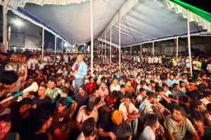 হাজারো দর্শকের উপস্থিতিতে উৎসবমুখর নগর ভবন হাজারো দর্শকের উপস্থিতিতে উৎসবমুখর নগর ভবন