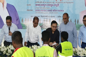 পরিচ্ছন্নতাকর্মীরাই সিটি করপোরেশনের প্রাণ: বাণিজ্যমন্ত্রী