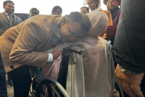 দীর্ঘ ৭ বছর পর মা ও সন্তানের সাক্ষাৎ